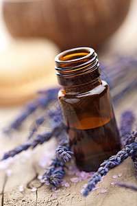 基本油类和熏衣草花紫色卫生治疗玻璃按摩护理皮肤科沙龙草本植物薰衣草图片