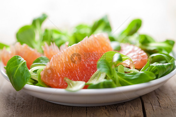 新鲜沙拉加葡萄汁餐厅美食服务盘子维生素叶子蔬菜食物菠菜营养图片