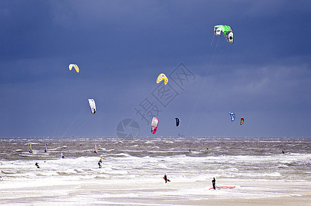 海滩波浪海岸娱乐乐趣风筝天气广度蓝色断路器速度图片
