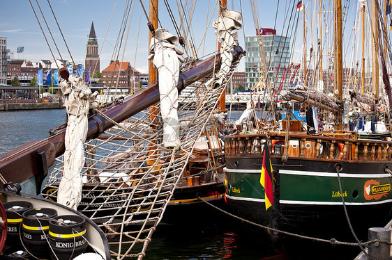 航行帆船赛索具船舶航程绳索帆船旅游城市衬垫桅杆图片