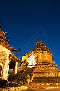 伟大的塔塔瓦切迪卢安寺历史性城市热带石头历史游客雕像旅行佛塔佛教徒图片