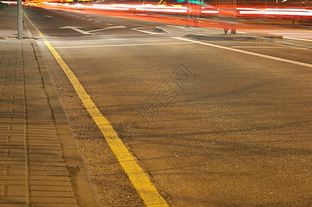 夜间交通车道汽车城市沥青红色旅行车辆尾巴场景小径图片