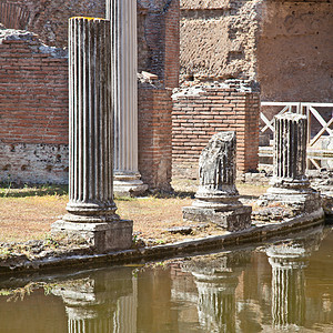 罗马柱历史性论坛旅游柱子旅行吸引力风景住宅场景废墟图片