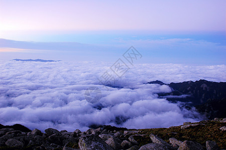 云层天气戏剧性蓝色日出天空日落阴影晴天白色场景图片