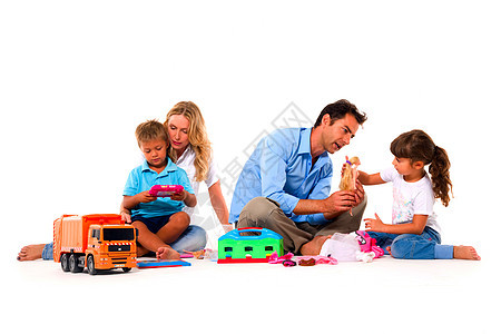 与儿童玩耍的夫妇家庭四个人休闲装母亲兄弟男人丈夫儿子姐姐女士图片