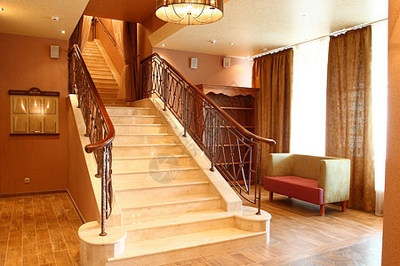 豪华的大厅酒店生活沙发柱子机构木头角落住宅梯子入口图片