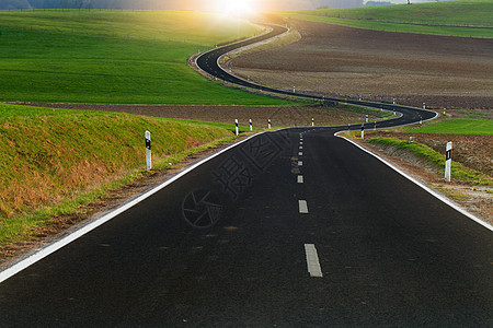 漫漫长路街道全景沥青农村图片