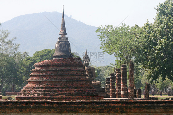 泰国Sukhothai历史公园雕像森林文化建筑学石头旅行佛塔祷告宝塔建筑图片
