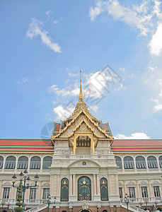 泰国 大宫历史性宗教地标蓝色宝塔城市天空寺庙旅游金子图片
