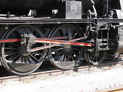 蒸汽发动机机车民众过境运输火车铁路引擎车站图片