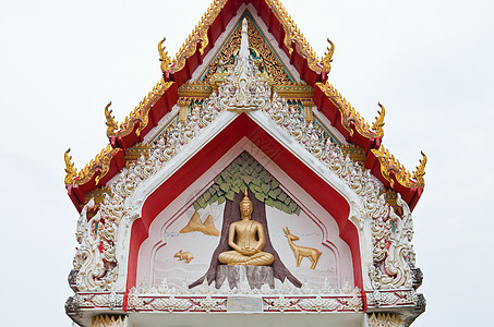 原装饰的寺庙屋顶详情对角线蓝色天空建筑宗教边缘旅行金子文化佛法图片