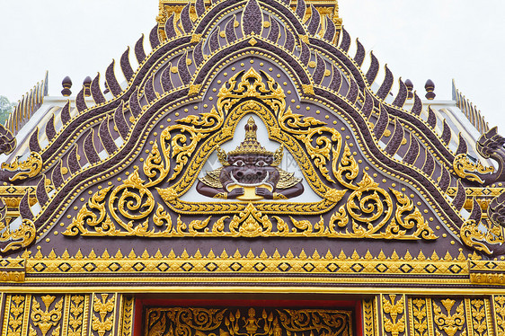 原装饰的寺庙屋顶详情旅游宗教蓝色瓷砖建筑建造旅行对角线佛法金子图片