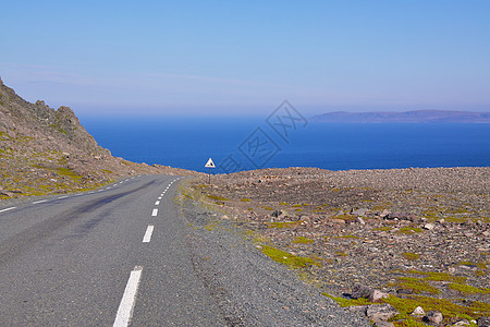 沿海公路岩石驾驶海洋游览单行道海岸旅游风景全景路线图片