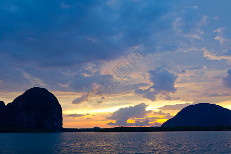 海与山支撑旅行冲浪海浪热带蓝色情调森林海景红树图片