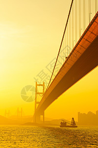 日落时的马桥运输市中心城市辉光汽车旅行地标建筑海洋射线图片