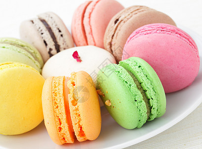 色彩多彩的马卡龙甜点美食糕点糖果开心果饮食小吃浆果饼干烹饪图片