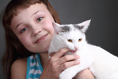 女童女性友谊猫科宠物快乐享受幸福喜悦手指金发图片