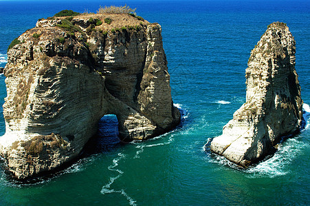 黎巴嫩贝鲁特鸽子岩地标场景悬崖海景地质学岩石首都编队石灰石鸽子图片