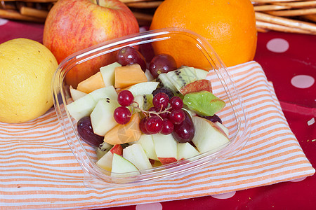 水果沙拉餐饮肋骨饮食奇异果午餐野餐维生素营养食物图片