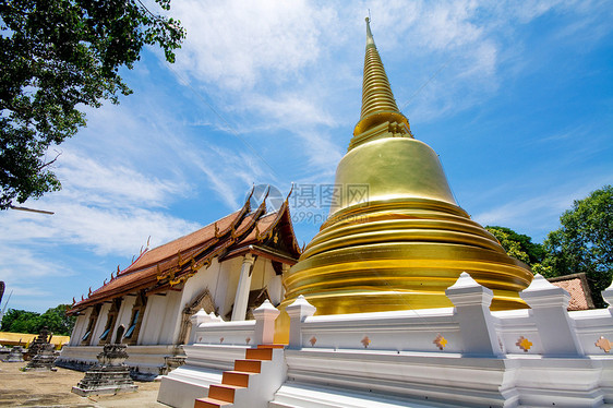 泰国旧寺庙雕塑佛教徒历史建筑学祷告冥想石头城市精神宗教图片