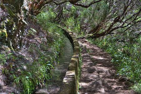 马 提拉灌渠渠道远足丘陵旅游爬坡瀑布灌溉旅行阳光图片