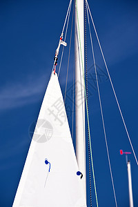 基尔周航行防风罩航程港口船舶游艇旅行桅杆蓝色钻机图片