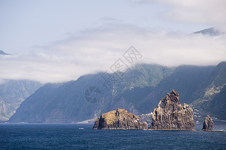 马 提拉水池山脉海岸波浪悬崖火山岩石小岛海洋泡沫图片