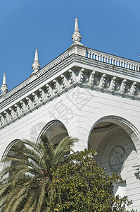 火车站旅行地标装饰品火车历史中心城市建筑植物飞檐背景图片