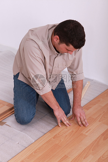 木地板石匠架设者头发地板承包商男性推杆雇工工匠地面图片