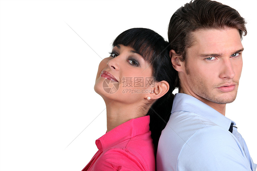 背靠背作战不手软塔图姆面对紧密NBA赛程仍保持高效输出引领球队前行