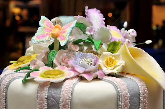 鲜花蛋糕花朵花束玫瑰装饰食物庆典婚礼圆形奶油糕点图片