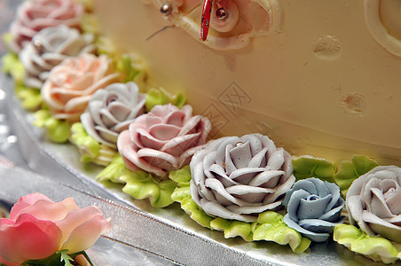 鲜花蛋糕婚礼奶油玫瑰食物花束派对甜点圆形糕点装饰图片
