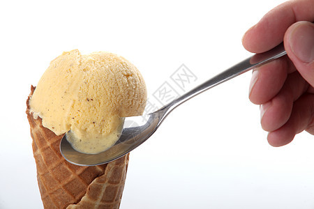 香草冰淇淋甜点的演播室特写图片
