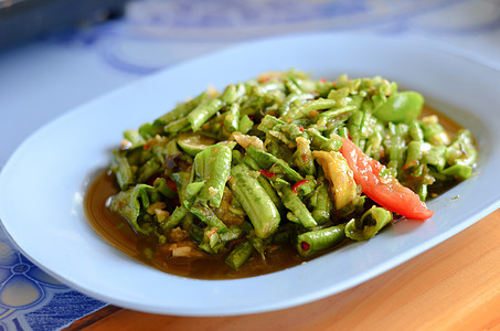 辣辣色沙拉草本植物柠檬蔬菜绿色食物健康美食红色螃蟹烹饪图片