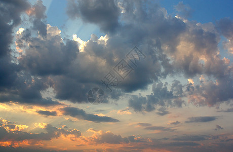 夜空中有云红色黄色太阳天气海浪飞行橙子阳光天堂日落图片