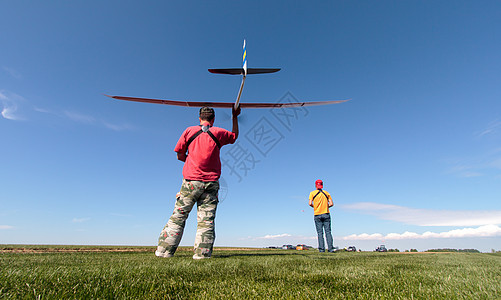 人射入天空 飞翔滑翔翅膀螺旋桨收音机天线空气高度场地男人爱好航班图片