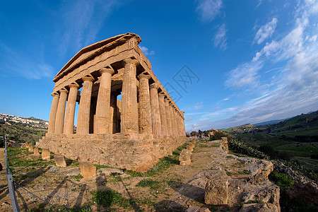 意大利西西里Agrigento的Concordia寺庙历史建筑学文化石头和睦异教徒历史性门廊废墟蓝色图片