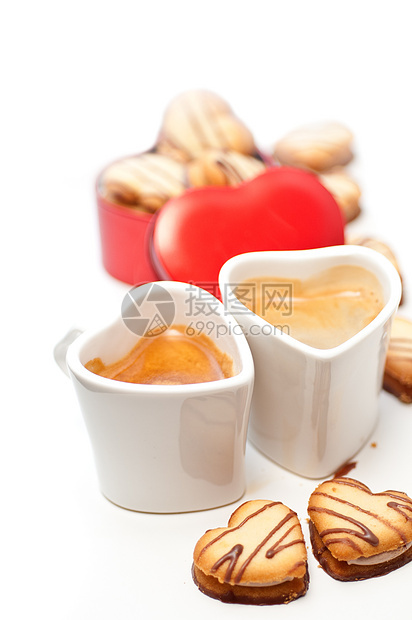 红心金属盒和咖啡上的红心铁盒和咖啡小吃礼物甜点烘烤糕点饼干夫妻面包糖果美食图片