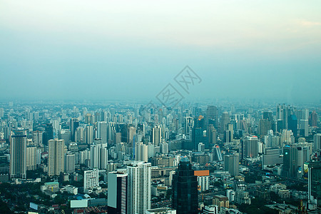 从Baiyoke天塔对曼谷的空中观察摩天大楼首都天际城市蓝色天空建筑学旅行街道景观图片