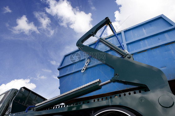 货物集装箱重工业卡车方式环卫工庭院回收垃圾晴天交通垃圾车图片