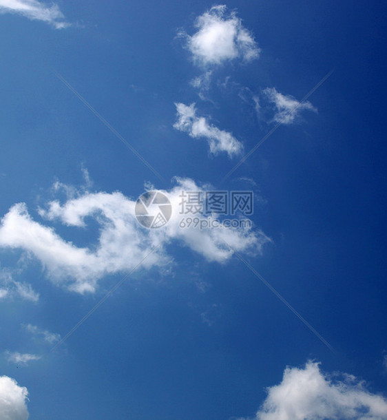 蓝天空背景天际场景臭氧柔软度气象阳光云景自由蓝色环境图片