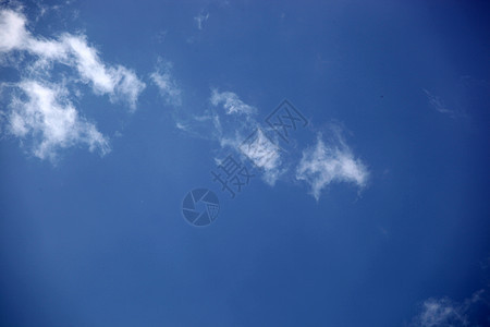 蓝天空背景柔软度场景阳光气象臭氧气候天堂云景自由环境图片