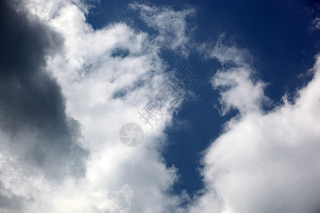 蓝天空背景柔软度天空天际天气天堂臭氧阳光气象场景自由图片