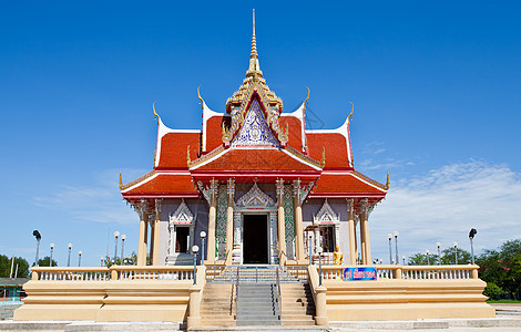 蓝天下泰国寺庙古董佛教徒旅游风格历史文化旅行雕塑雕像建筑学图片