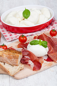 意大利莫扎里拉奶制品食物绿色饮食小吃火腿白色红色营养盘子图片