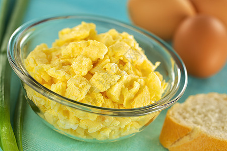 摇篮鸡蛋小吃营养水平油炸早餐玻璃面包图片