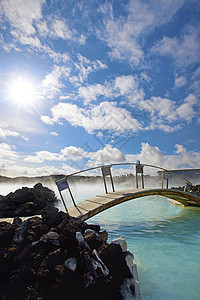 蓝环温泉二氧化硅斑岩蒸汽治疗度假村地热皮肤岩石水疗图片