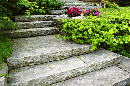 石头楼梯景观美观花园小路脚步房子美化人行道植物花朵园艺途径图片