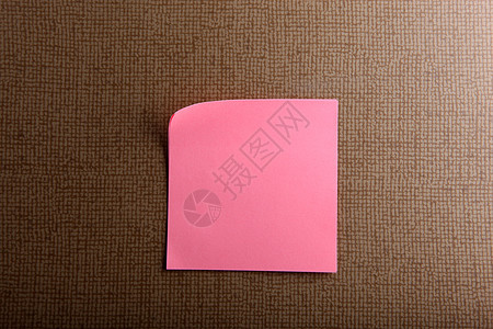 粘性笔记备忘录床单绿色商业木板白色公告栏别针标签文档图片