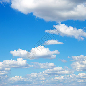 天空阴霾阳光蓝色云景气候季节气氛积雨环境水分图片